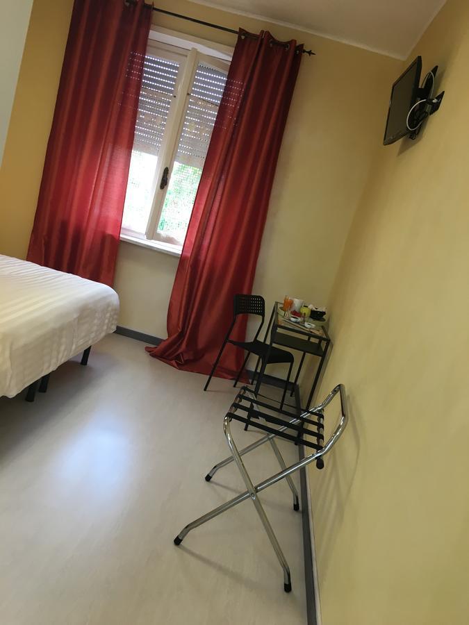 B & B La Guesthouse Poirino Εξωτερικό φωτογραφία
