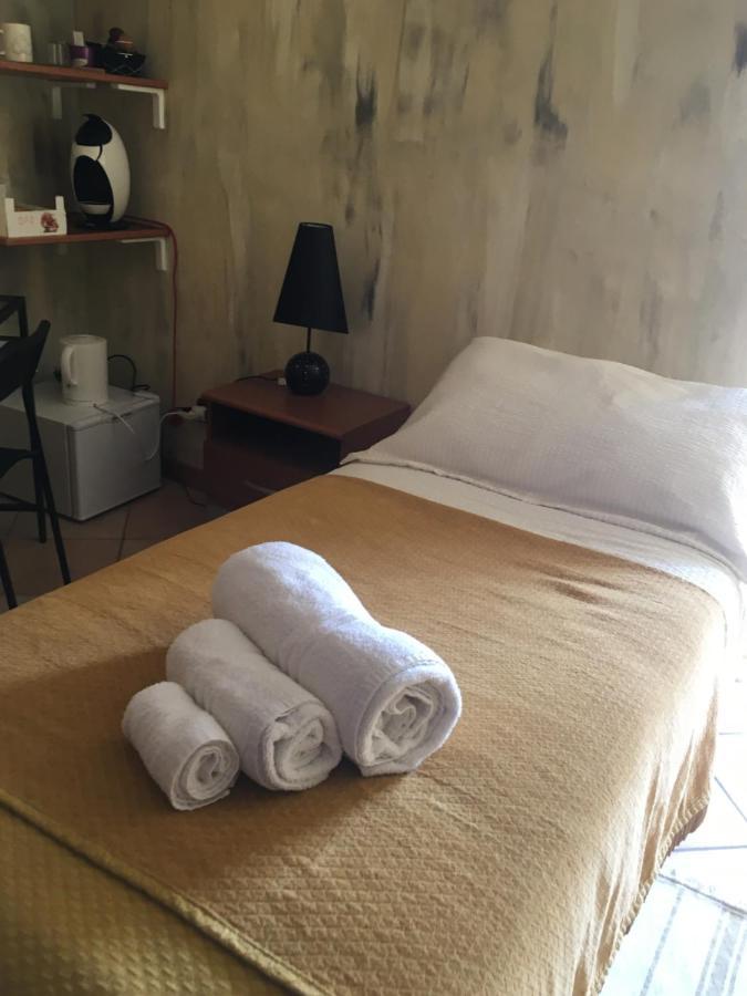B & B La Guesthouse Poirino Εξωτερικό φωτογραφία